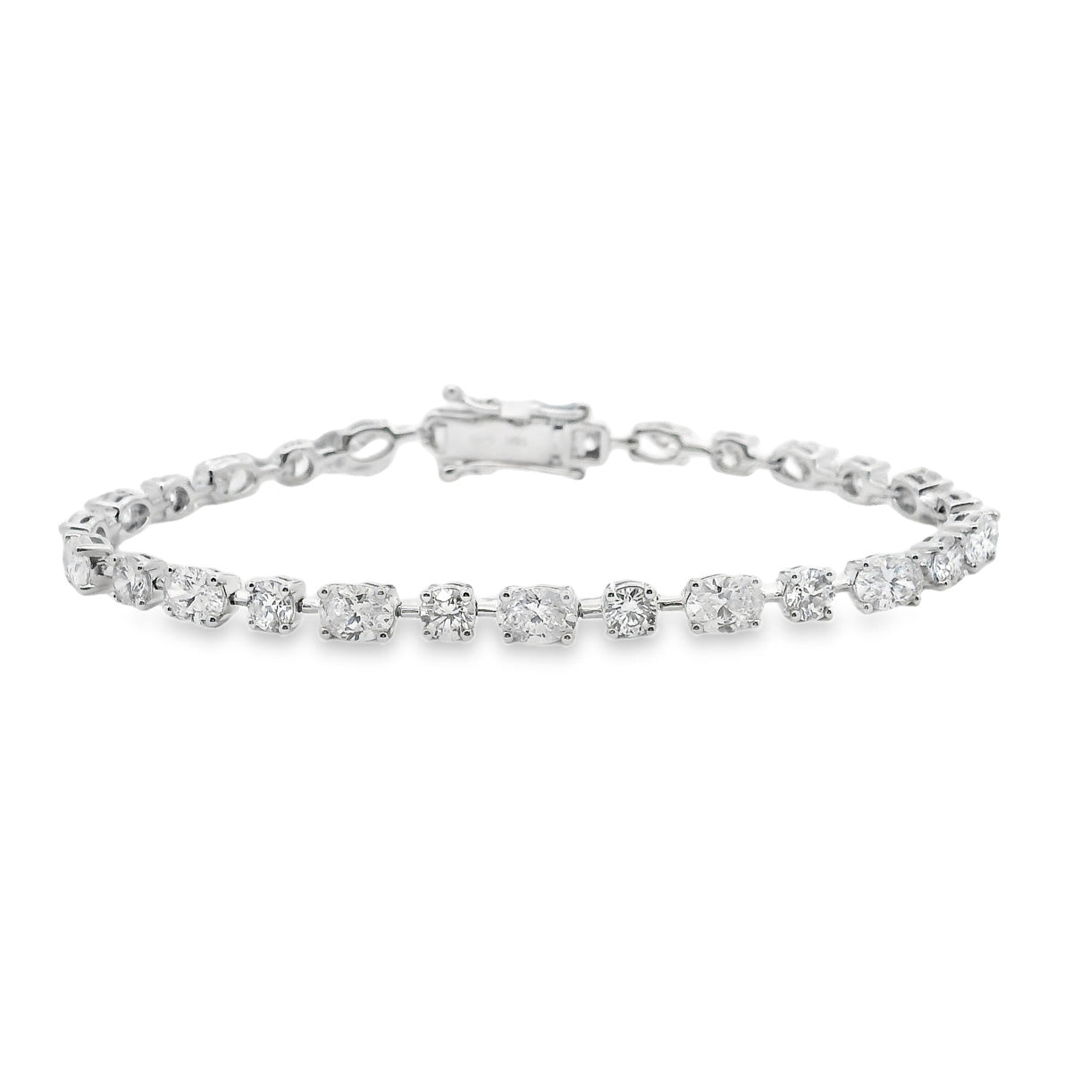 18ct White Gold Oval and Round 8.50ct Lab Grown Diamond Tennis Bracelet